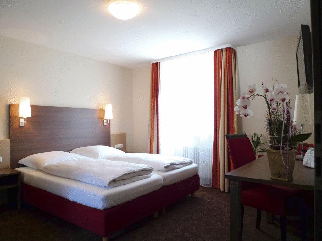 Hotel & Brauerei-Gasthof Neuwirt Neuburg an Der Donau Eksteriør billede
